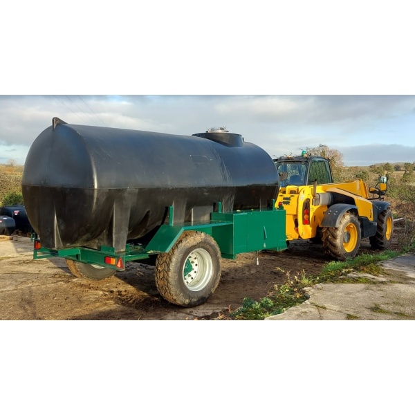 Large Road Tow Water Bowser - 10000 litre capacity